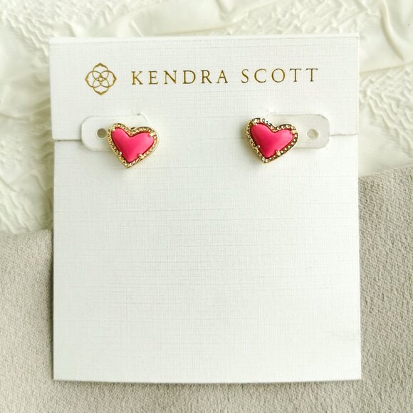 Kendra Scott Ari Heart Neon Pink Stud Earrings Gold - Picture 1 of 2